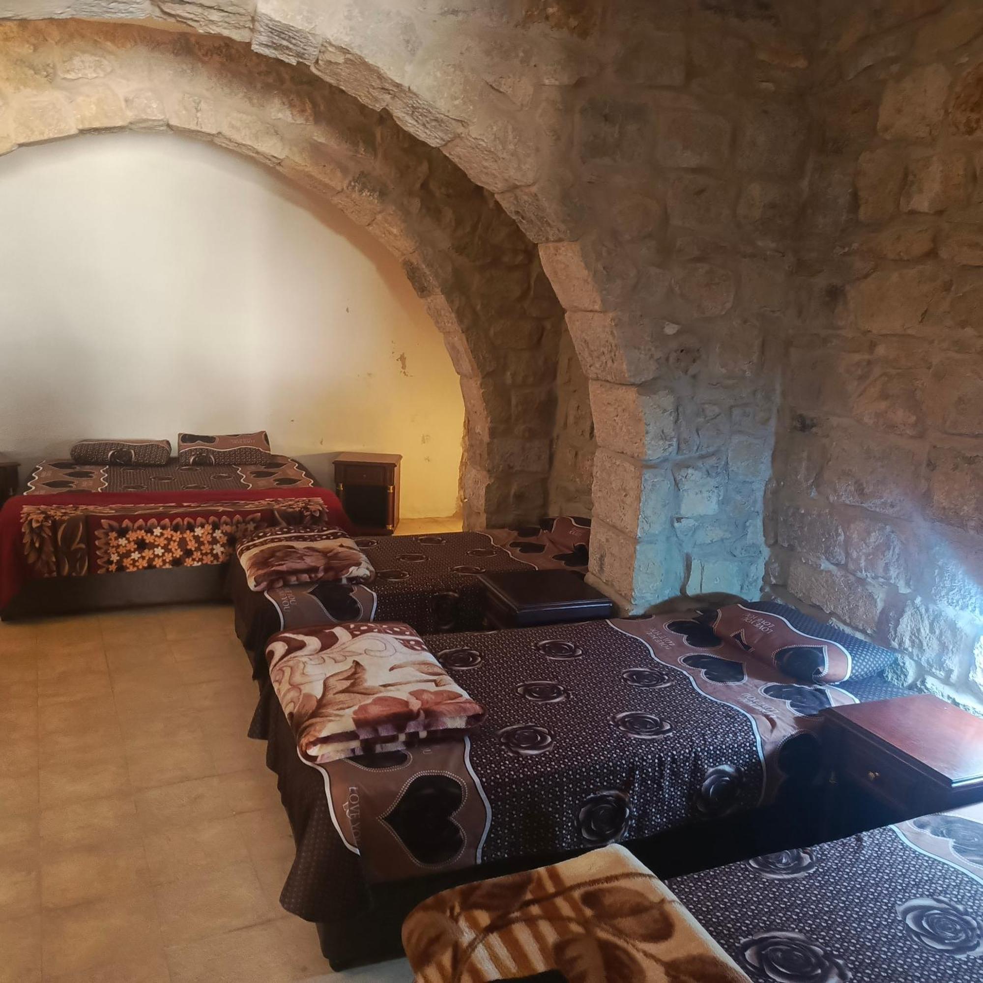 Dana Moon Hostel Bagian luar foto